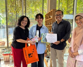 Kunjungan Institut Français d'Indonésie ke Sekolah Alam School of Universe: Membuka Pintu Menuju Dunia Francophone Kunjungan Institut Français d'Indonésie ke Sekolah Alam School of Universe: Membuka Pintu Menuju Dunia Francophone